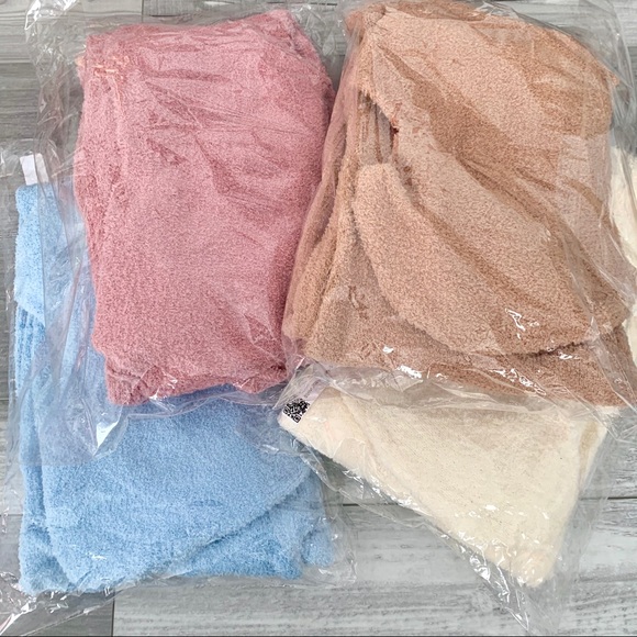 Tan Fuzzy 2 Piece Set NWT - Picture 7 of 9